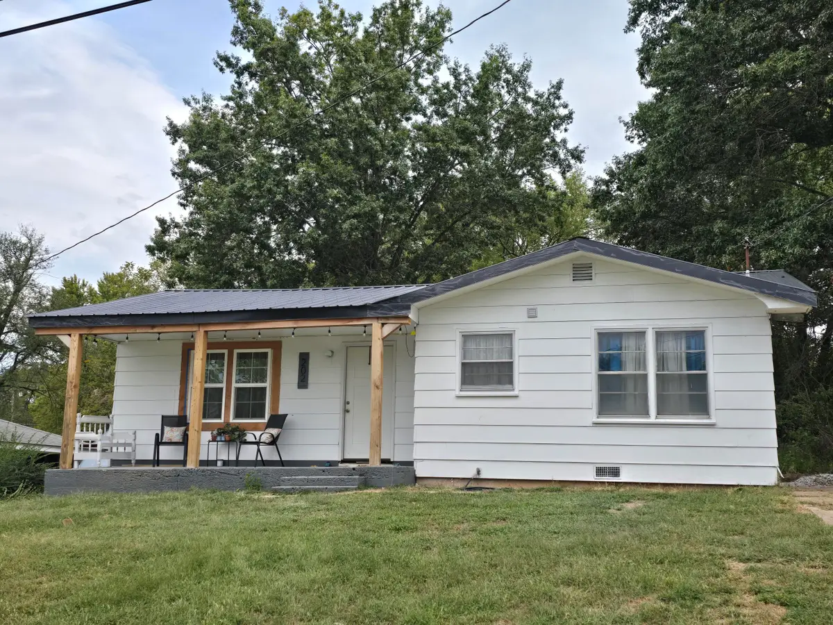 202 E Grand Avenue, Ava, MO 65608 - #1