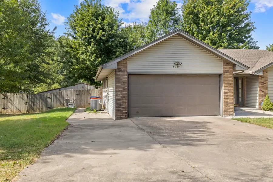 4049 S Tipperary Avenue, Rogersville, MO 65742 - #3