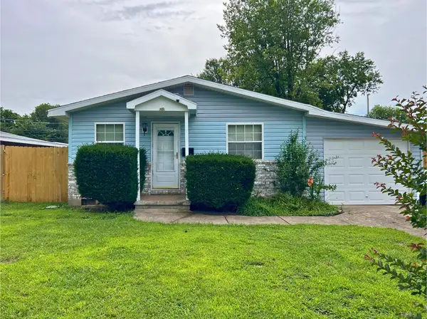 820 N Brown Avenue, Springfield, MO 65802