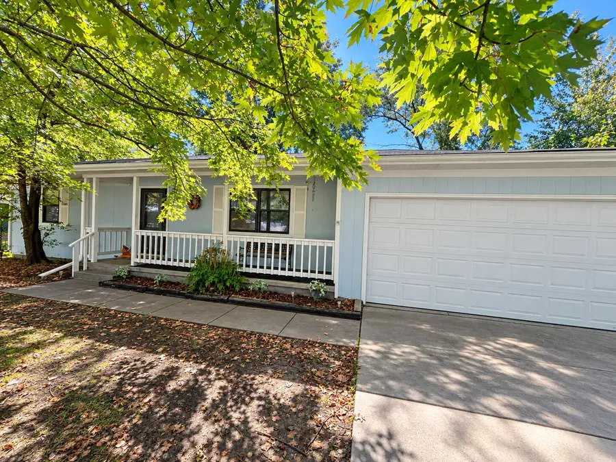 2932 W 15th Street, Joplin, MO 64801 - #2