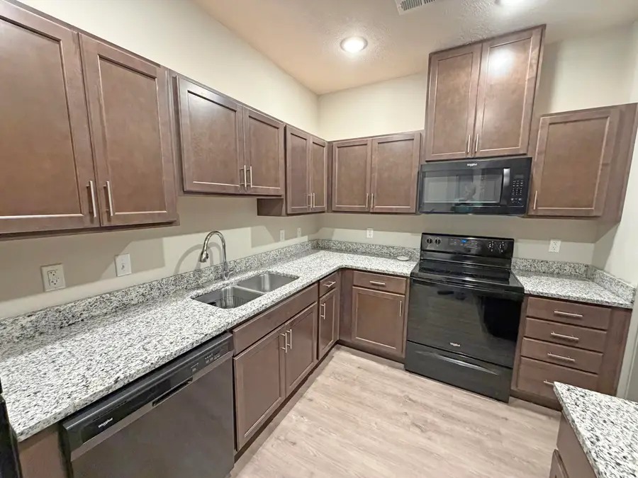 888b W Logan Street, Rogersville, MO 65742 - #3
