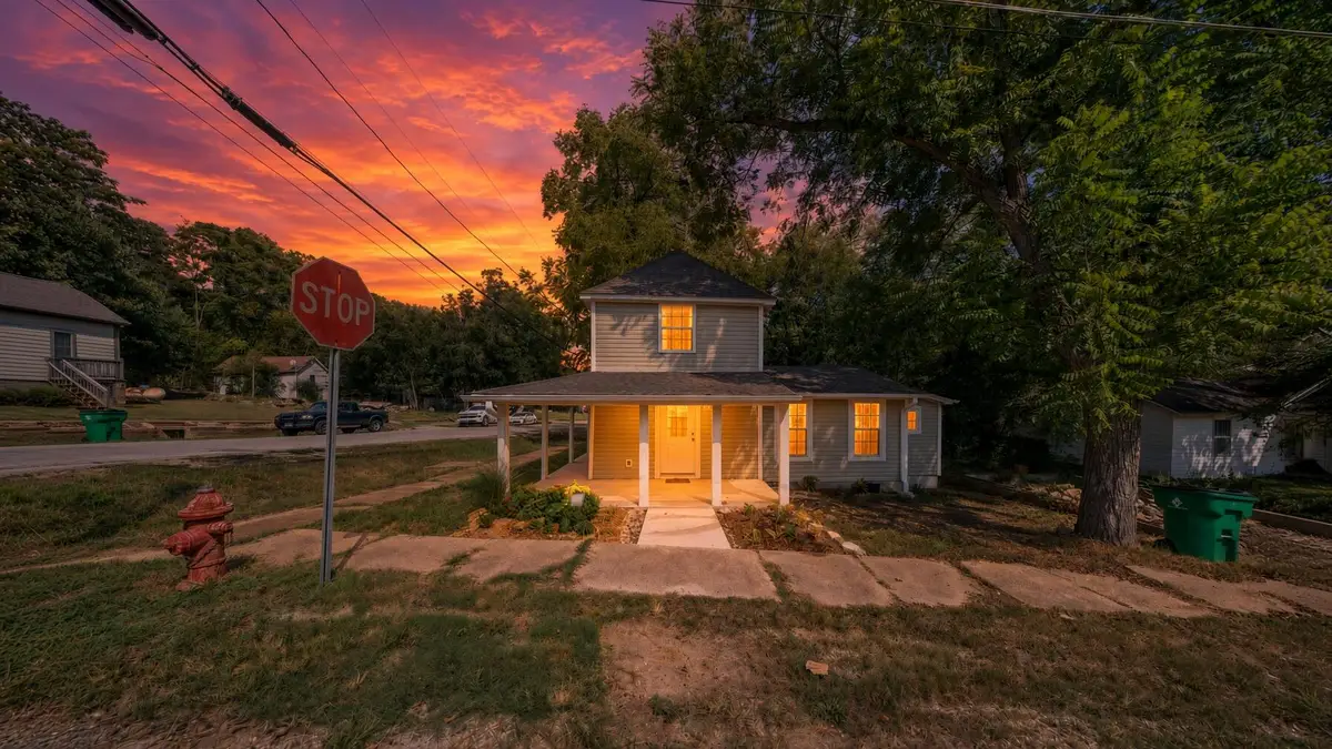 424 N 3rd Street, Thayer, MO 65791 - #1