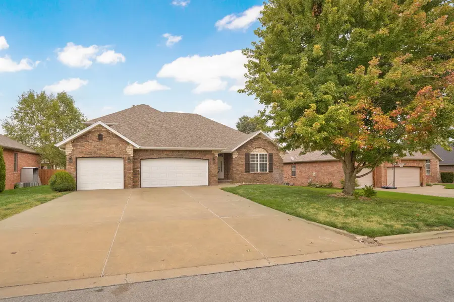 3871 W Olivia Street, Springfield, MO 65810 - #2