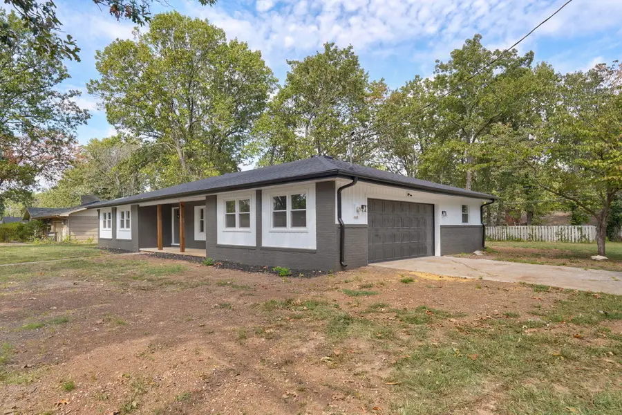 1025 W Vancouver Street, Springfield, MO 65803 - #3