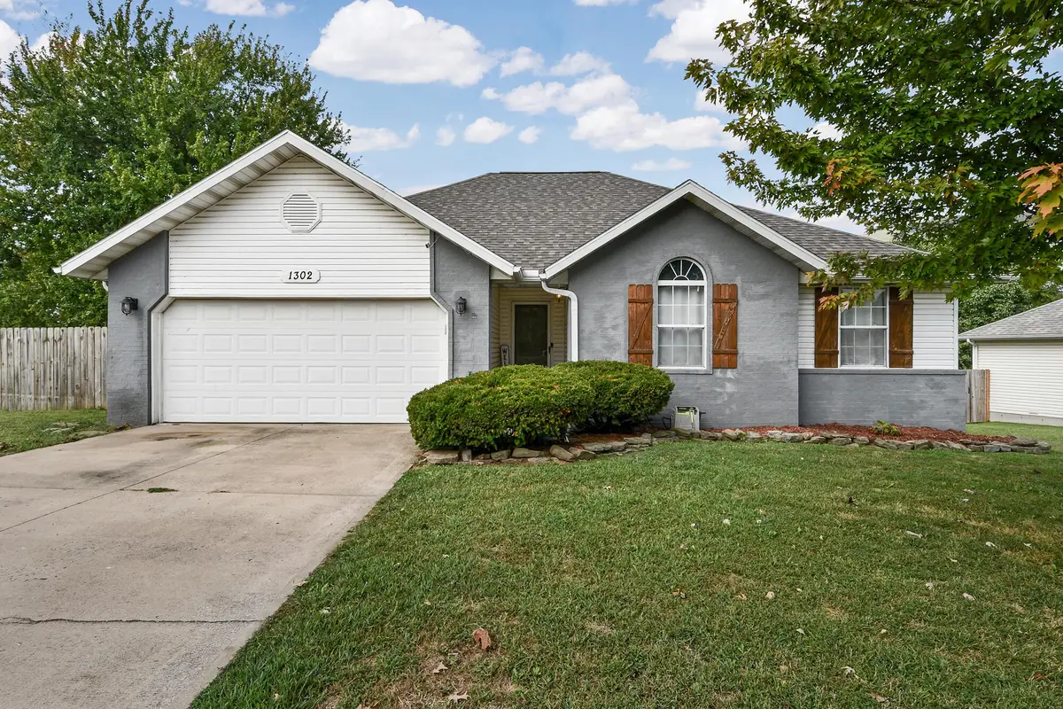 1302 W Turnberry Boulevard, Ozark, MO 65721 - #1