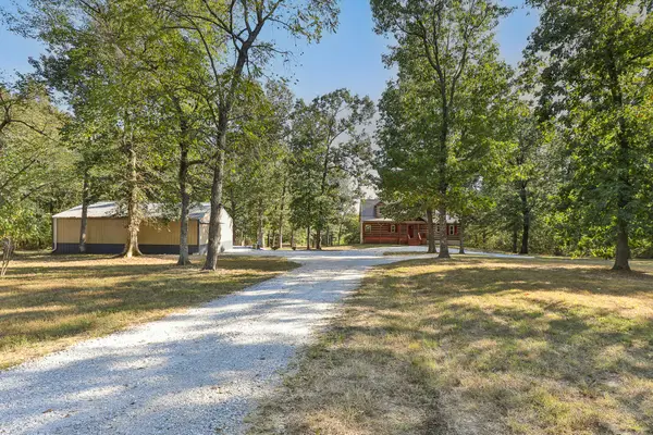 1556 E 464th Road, Bolivar, MO 65613