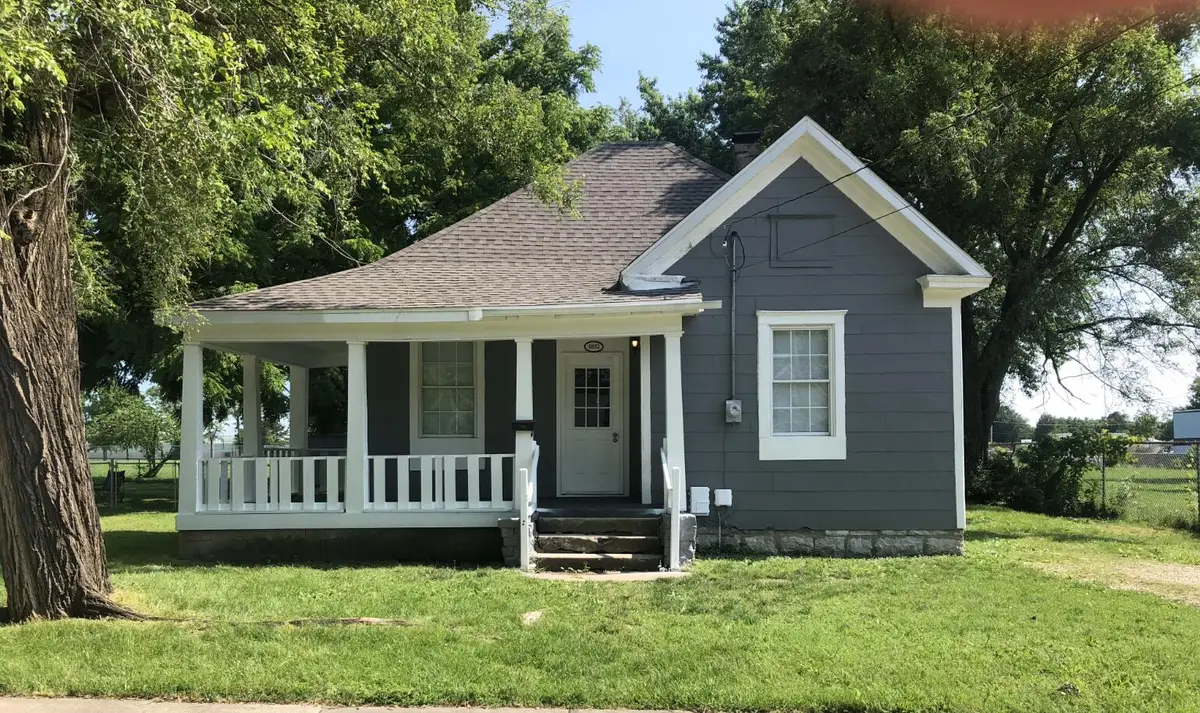 1832 W Chestnut Street, Springfield, MO 65802 - #1