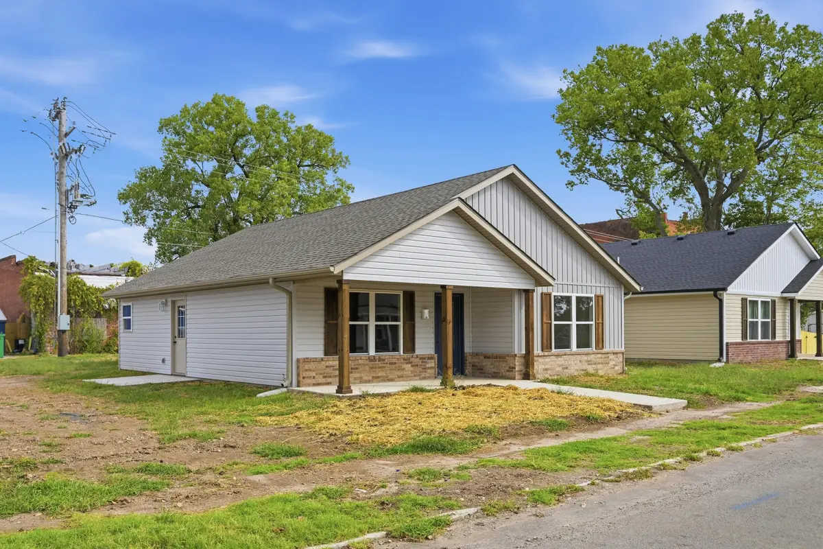 318 W Daugherty Street, Carterville, MO 64835 - #1