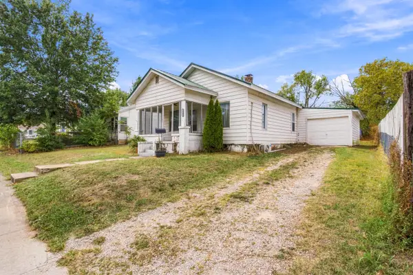 512 9th Street, Monett, MO 65708