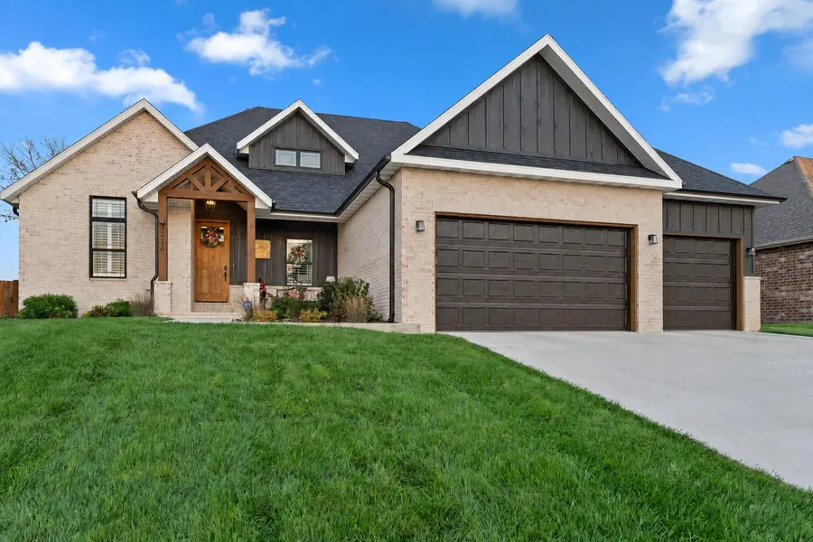 3214 N Marlin Drive, Ozark, MO 65721 - #2
