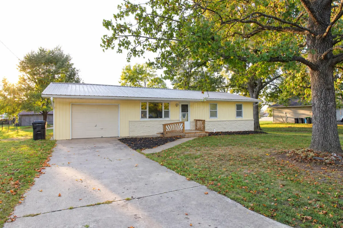 307 S Western Street, Marionville, MO 65705 - #1
