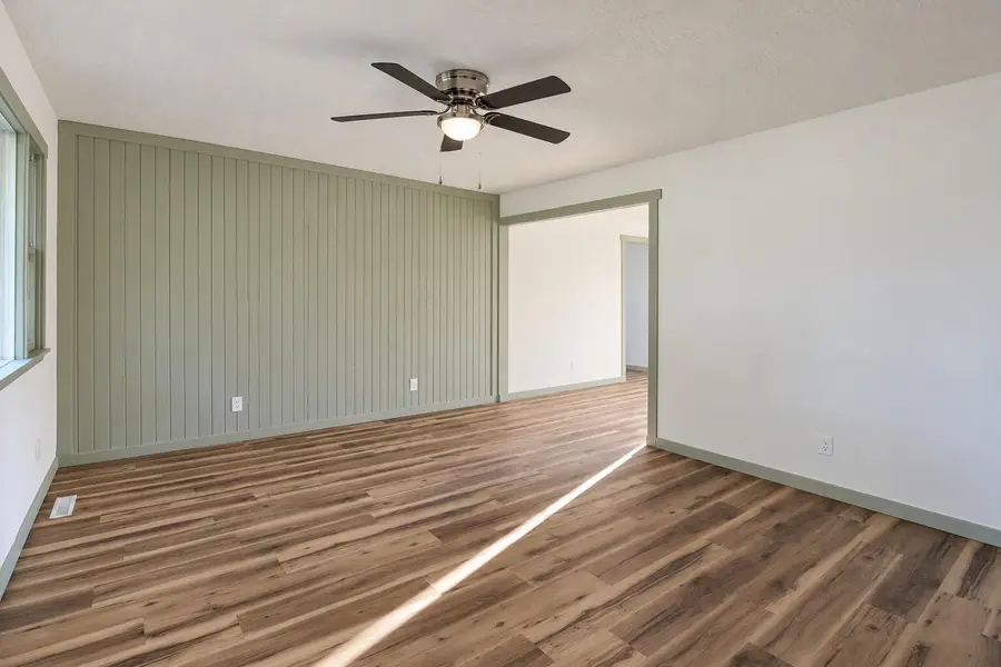 307 S Western Street, Marionville, MO 65705 - #3