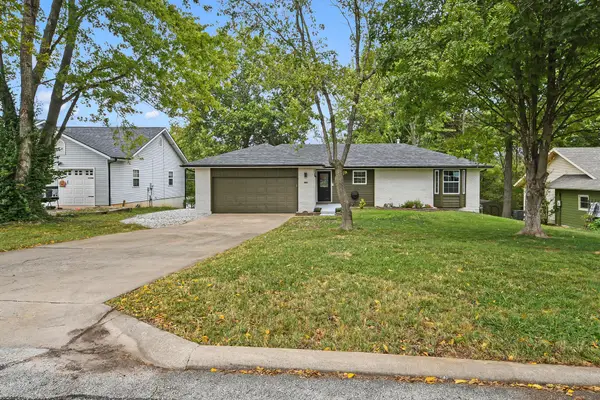 103 E Horseshoe Drive, Nixa, MO 65714