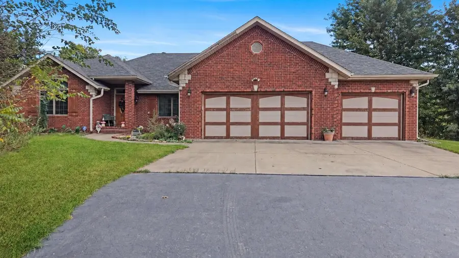 588 E Southernview Road, Ozark, MO 65721 - #2