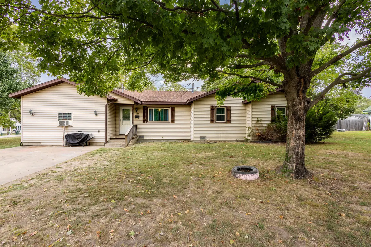 137 W Cline Street, Aurora, MO 65605 - #1