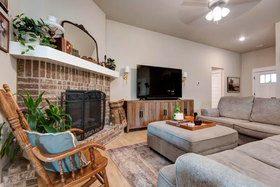 1104 W Pebblebrooke Drive, Ozark, MO 65721 - #2