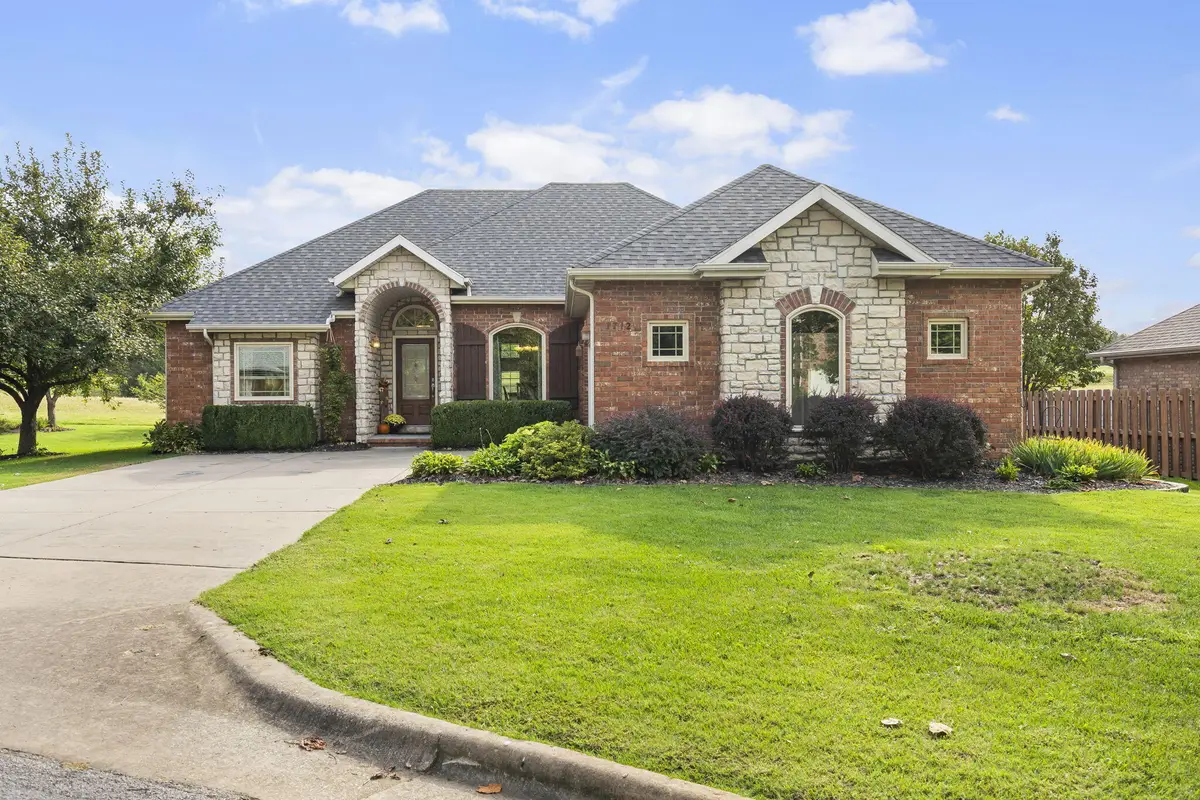 1712 N Gregory Drive, Nixa, MO 65714 - #1