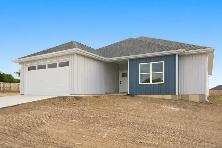 22 Elmer Street, Reeds Spring, MO 65737 - #3