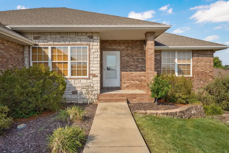 905 N 21st Avenue, Ozark, MO 65721 - #3