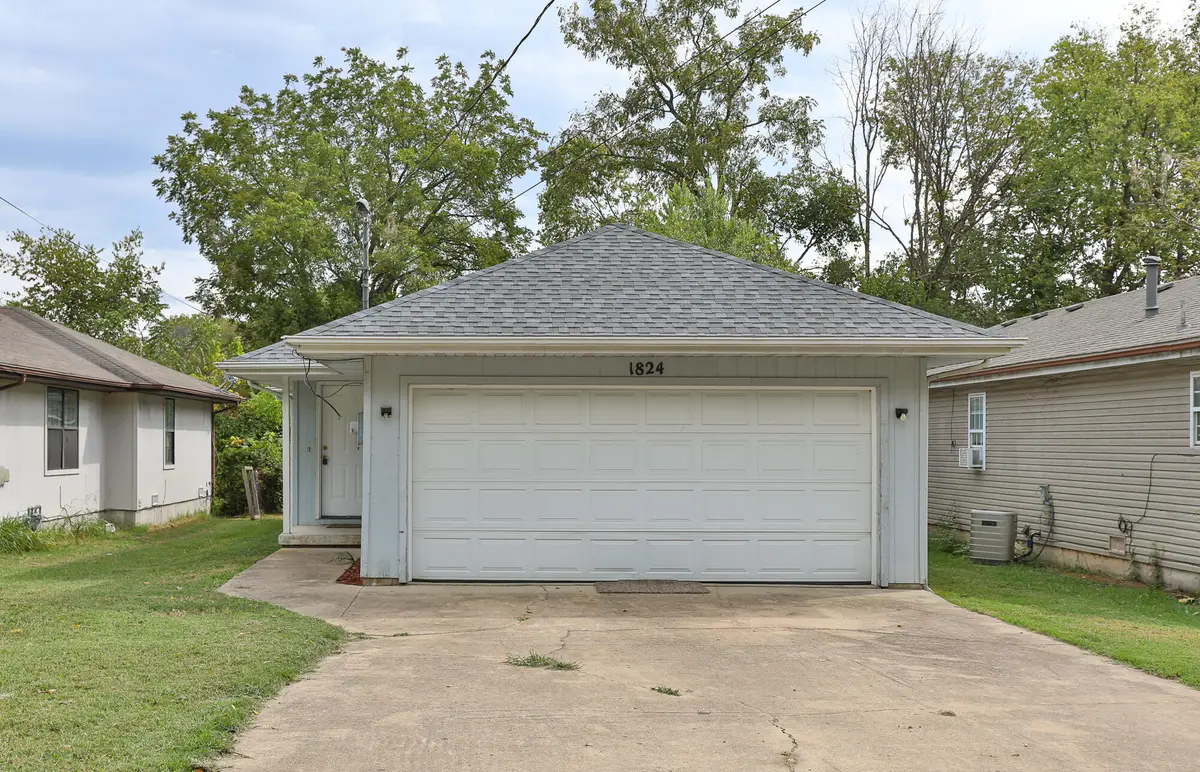 1824 N Golden Avenue, Springfield, MO 65802 - #1