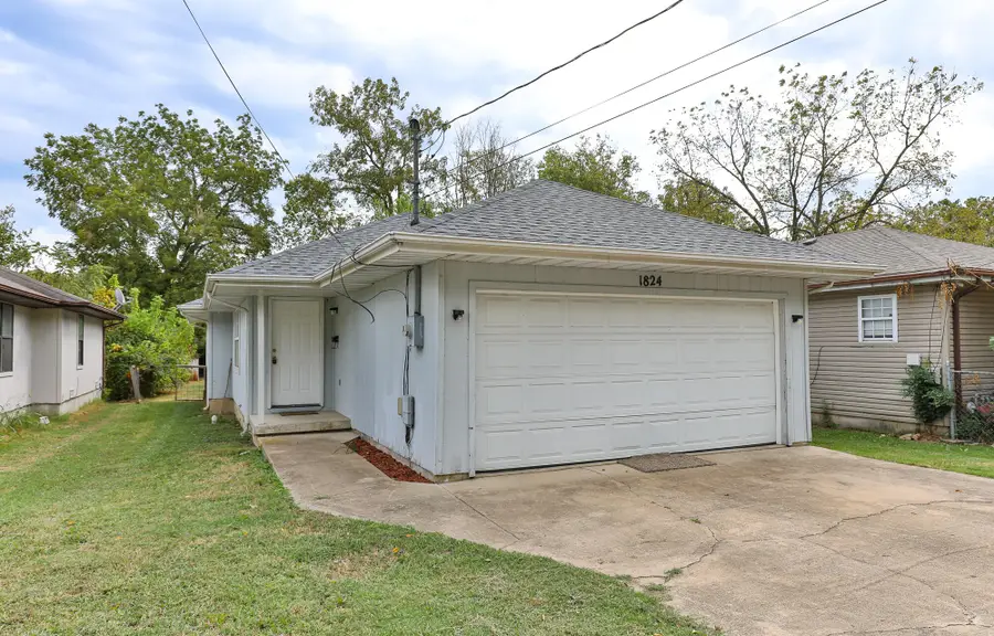 1824 N Golden Avenue, Springfield, MO 65802 - #2