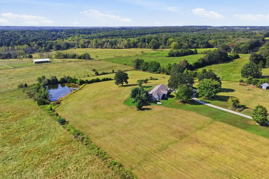 2374 State Highway Dd, Marshfield, MO 65706 - #2