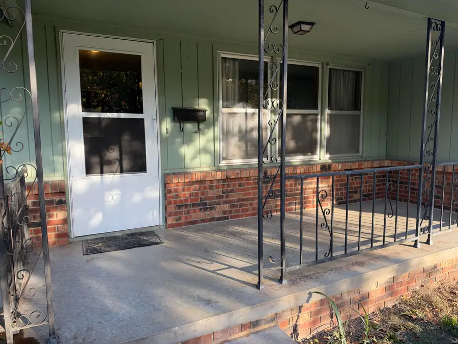 725 N Elmwood Avenue, Springfield, MO 65802 - #3