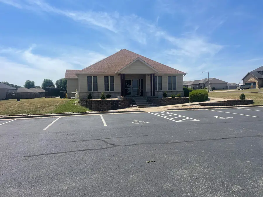 1106 Aundria Avenue, Monett, MO 65708 - #3