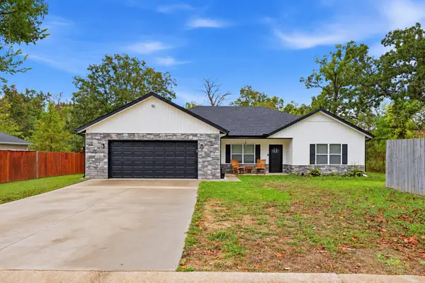 13651 Pella Lane, Neosho, MO 64850