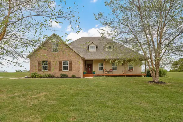 366 Mount Sinai Road, Clever, MO 65631