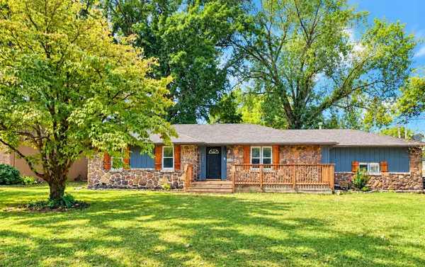 1833 S Westwood Avenue, Springfield, MO 65807