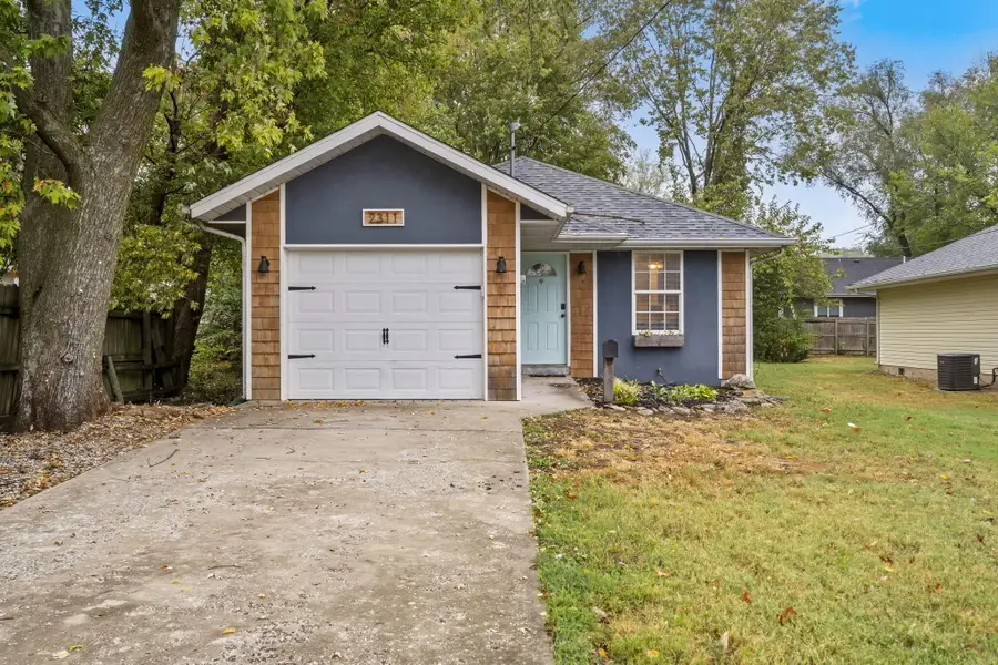 2311 W Nichols Street, Springfield, MO 65802 - #2