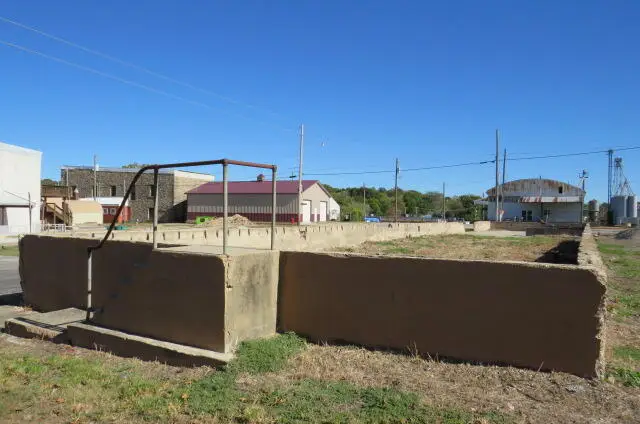 101 E North Street, Mansfield, MO 65704 - #2