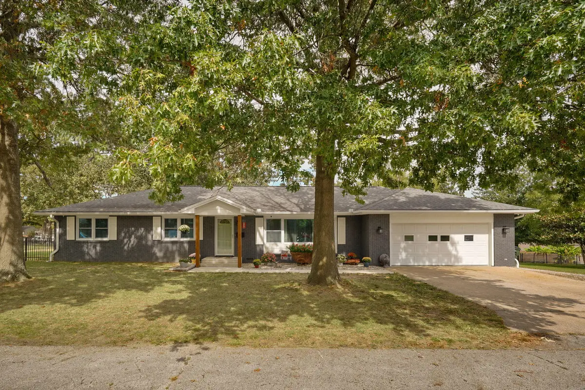 530 Oak Lane, Mount Vernon, MO 65712 - #1