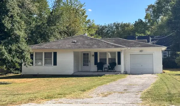 1016 E Cherokee Street, Springfield, MO 65807