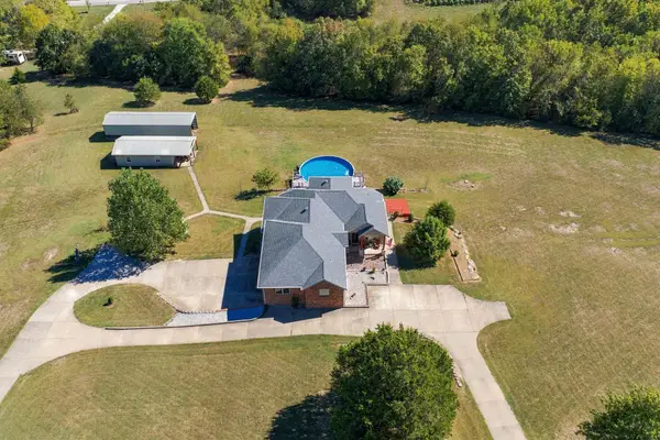 1218 Oak Hill Road, Ozark, MO 65721