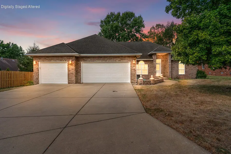 511 N Montauk Drive, Nixa, MO 65714 - #2