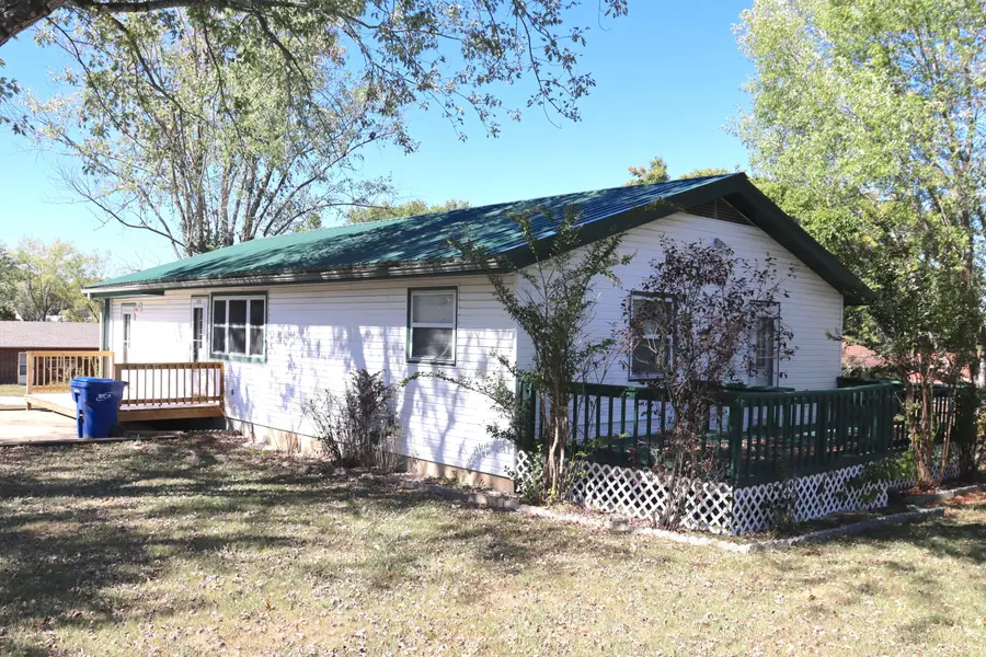 232 E Miller Street, Mansfield, MO 65704 - #3