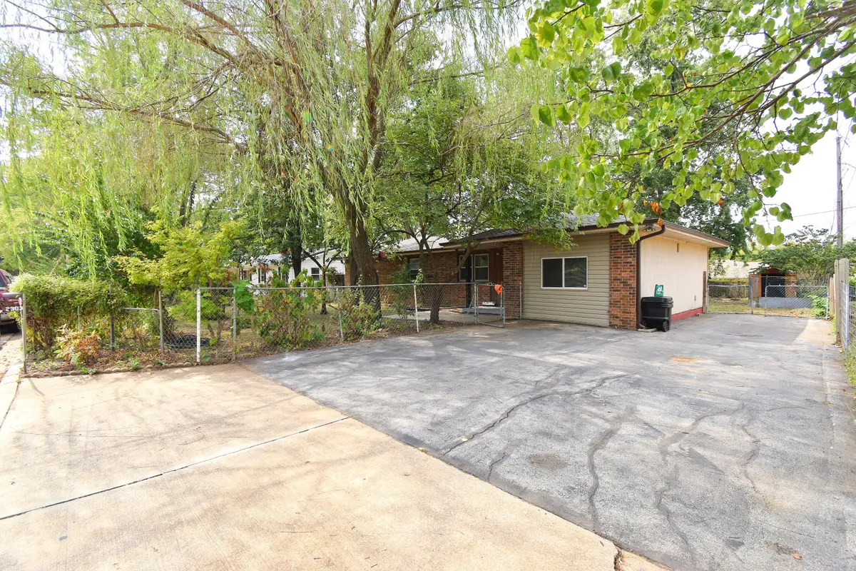 2303 S Orchard Avenue, Bolivar, MO 65613 - #1