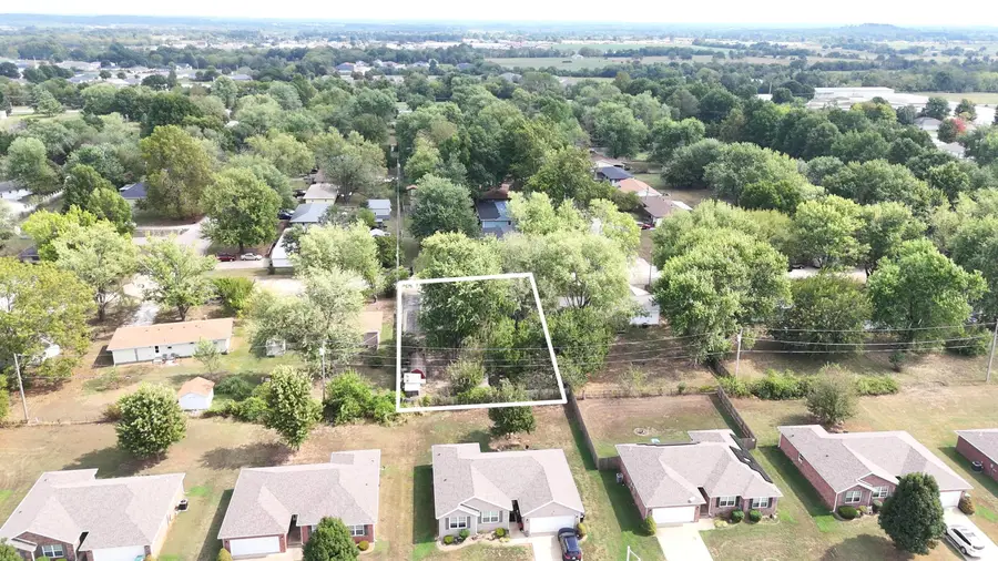2303 S Orchard Avenue, Bolivar, MO 65613 - #3