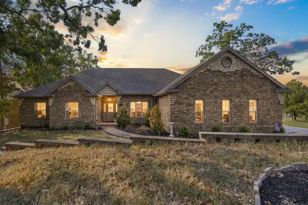 24 Lands End, Kimberling City, MO 65686