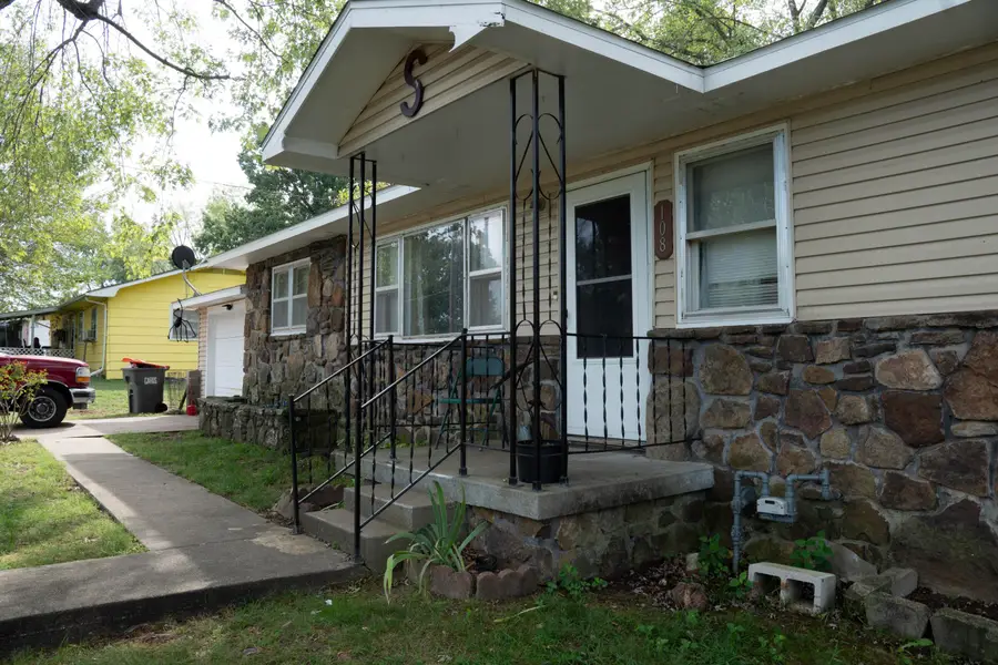 108 W Center Street, Goodman, MO 64843 - #3