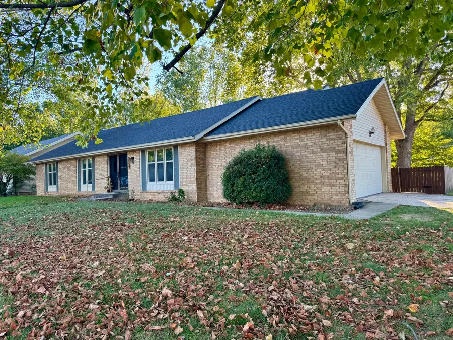 3159 S Roanoke Avenue, Springfield, MO 65807 - #3