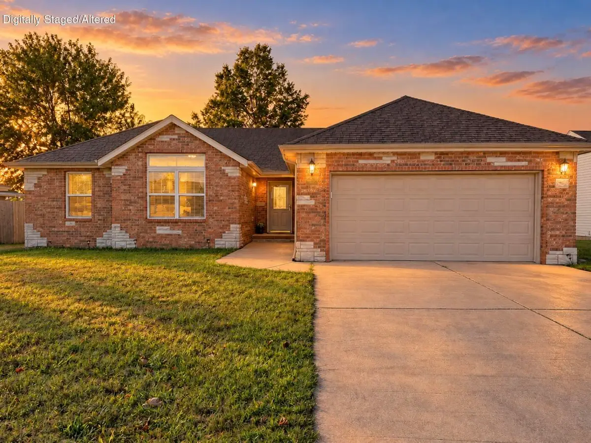 4590 W University Street, Springfield, MO 65802 - #1