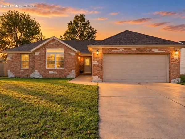 4590 W University Street, Springfield, MO 65802