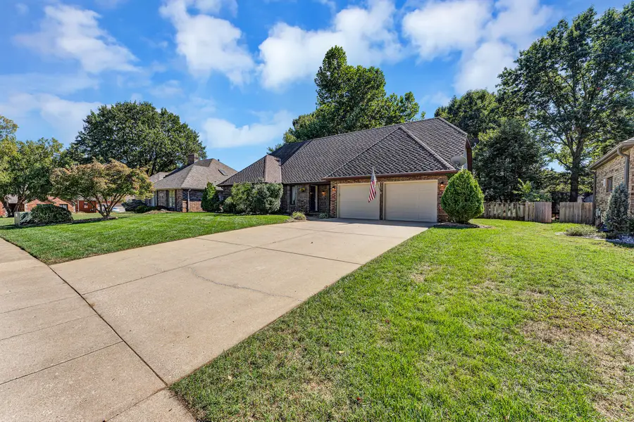 2016 E Lakewood Street, Springfield, MO 65804 - #3