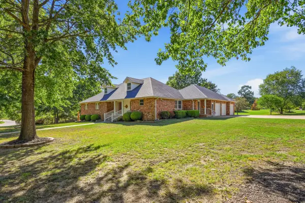 1816 Sherry Lea Drive, Neosho, MO 64850