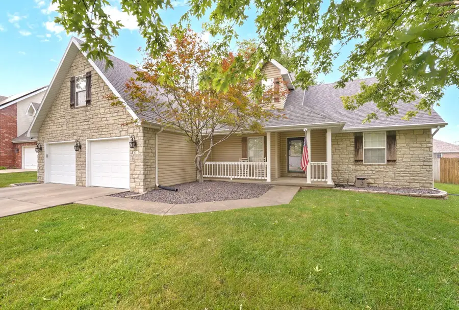 521 E Halsey Street, Republic, MO 65738 - #2