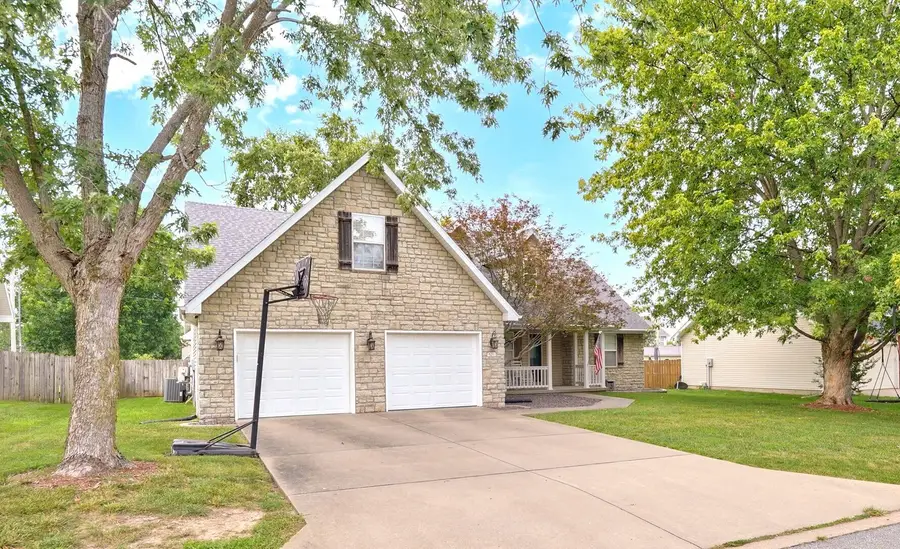 521 E Halsey Street, Republic, MO 65738 - #3