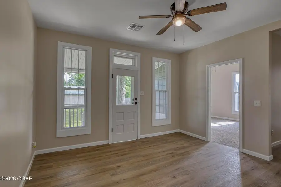302 E Market Street, Diamond, MO 64840 - #2